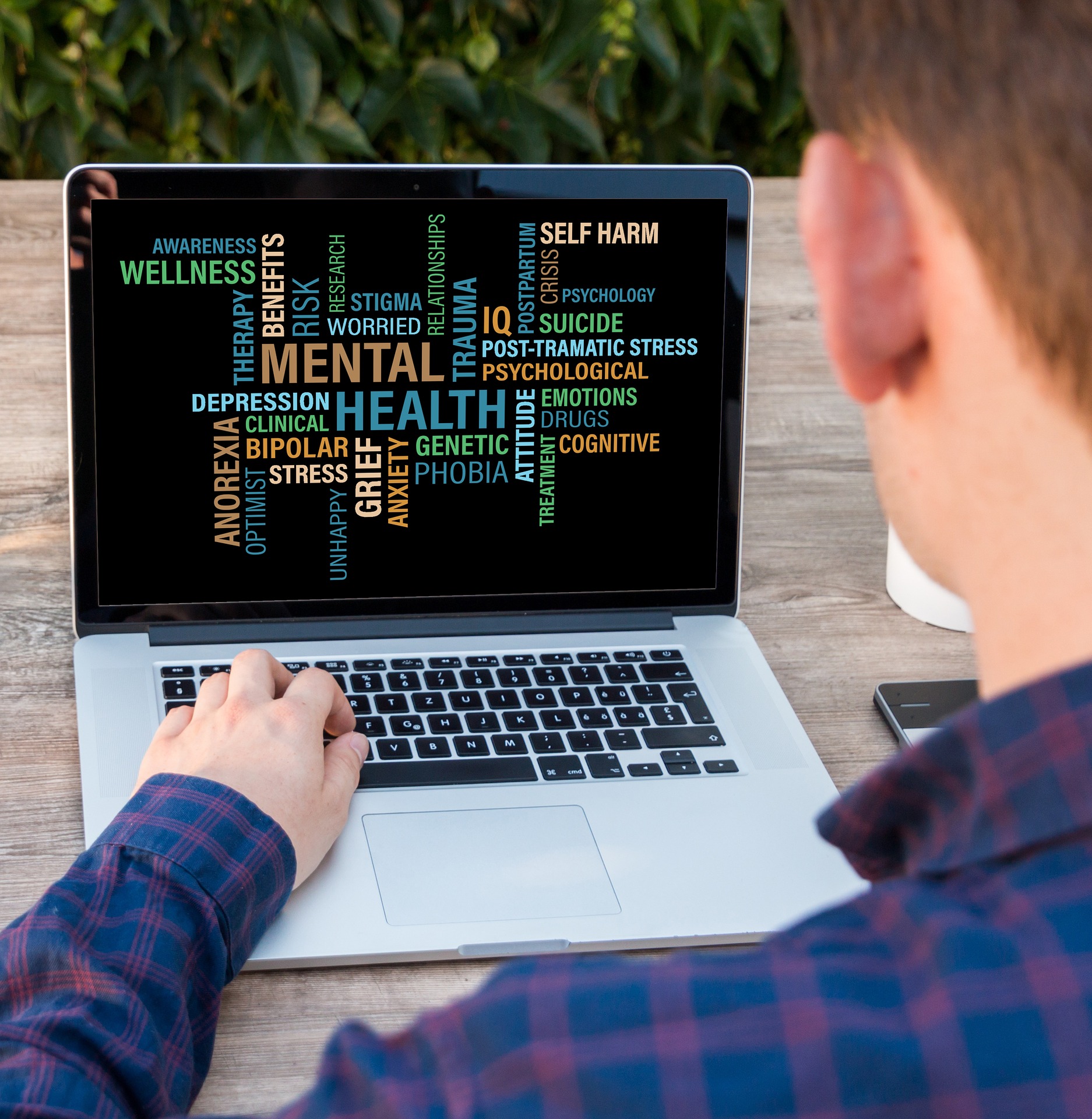 Aplicativos de terapia online oferecem sessões para diversas condições psicológicas