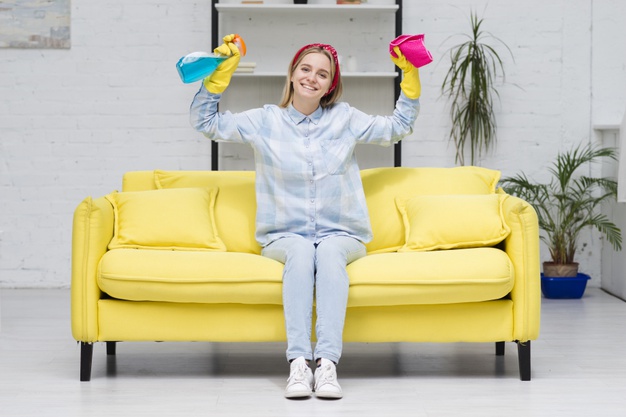 Antes de comprar sofá-cama, escolha um tecido adequado às necessidades da sua família