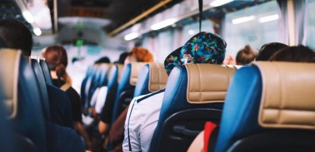 7 dicas para viajar com desconto e economizar em passagens de ônibus - compras online Dicas para economizar como economizar em passagens de onibus