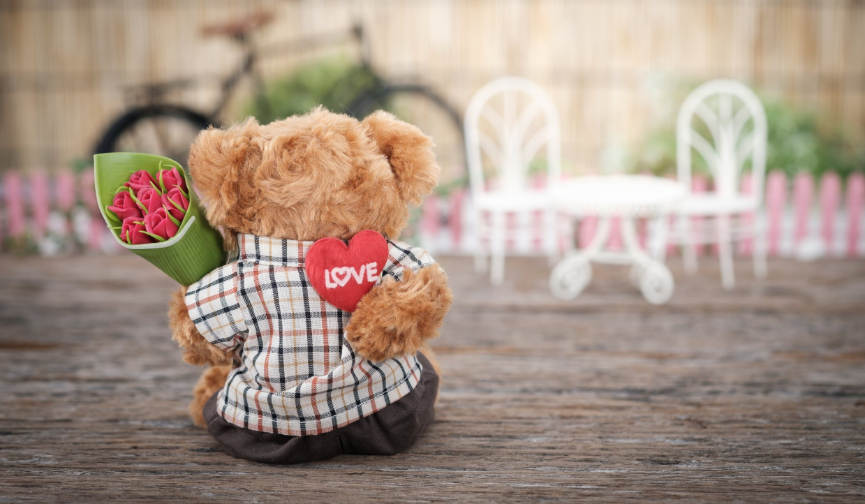 16 sugestões criativas de presentes para o dia dos namorados - Renderforest Guias dicas presentes dia dos namorados