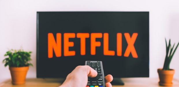 Quais os melhores TV Box para substituir sua TV por assinatura - tênis de corrida Guias netflix na tv box