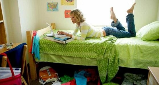 7 dicas para organizar a bagunça em casa - programação para crianças Artigos quarto bagunçado