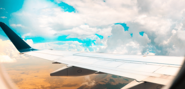 Como aproveitar milhas aéreas e economizar em passagens de avião - comprar perfumes e maquiagens com desconto Dicas para economizar viajar com milhas